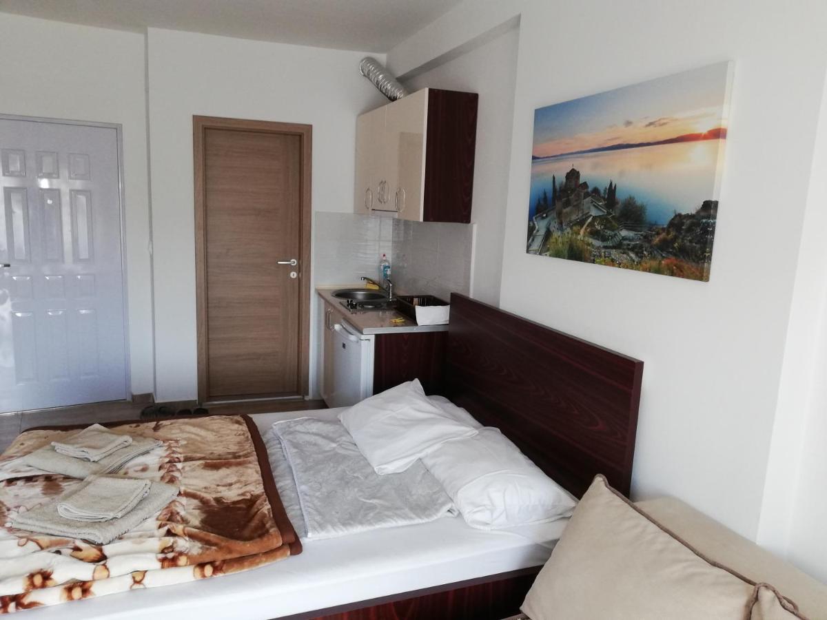Center Apartment Delfina Ohrid Eksteriør bilde